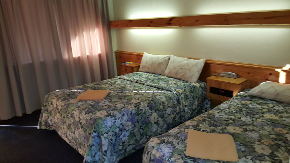 Coomacountry Club Motor Inn Kültér fotó